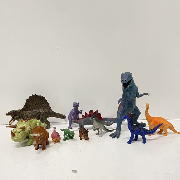 Mixed Lot of 12 Dinosaur Figure Plastic Kid’s Toy Lot Jurassic Triceratops T Rex - Picture 1 of 6